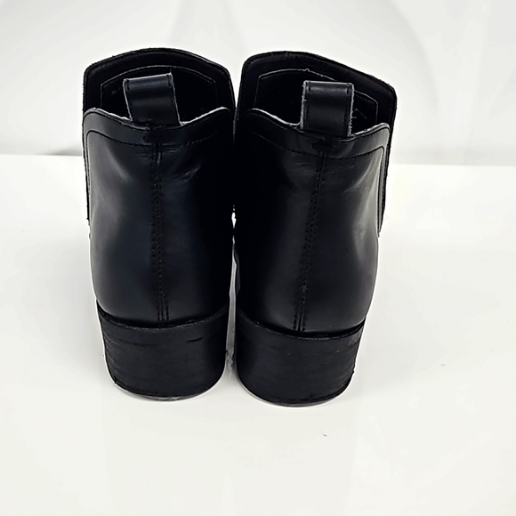 Dolce Vita Black Ankle Boots - Picture 4 of 10